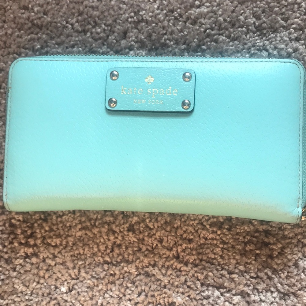 Kate Spade wallet, great condition
